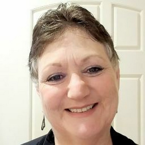 Meet your Posher, Laurie - Picture 1 of 1